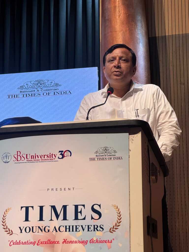 सफलता का आधार केवल अंक नहीं, चरित्र और संस्कार भी जरूरी : डीजी सूचना बंशीधर तिवारी सफलता का आधार केवल अंक नहीं, चरित्र और संस्कार भी जरूरी : डीजी सूचना बंशीधर तिवारी