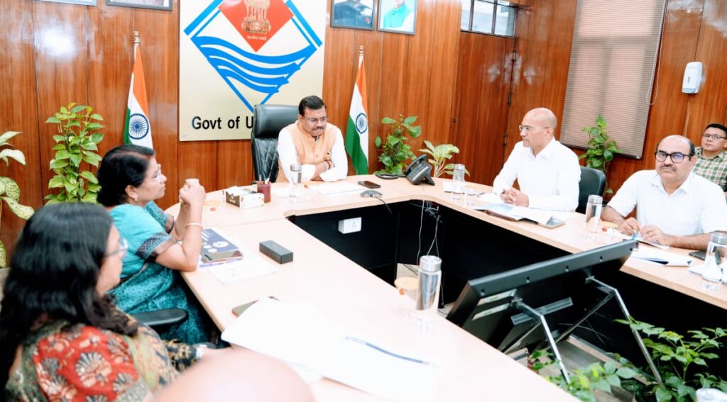 मुख्य सचिव श्री आनन्द बर्द्धन ने गुरूवार को सचिवालय में तकनीकी शिक्षा विभाग की समीक्षा की। मुख्य सचिव श्री आनन्द बर्द्धन ने गुरूवार को सचिवालय में तकनीकी शिक्षा विभाग की समीक्षा की।