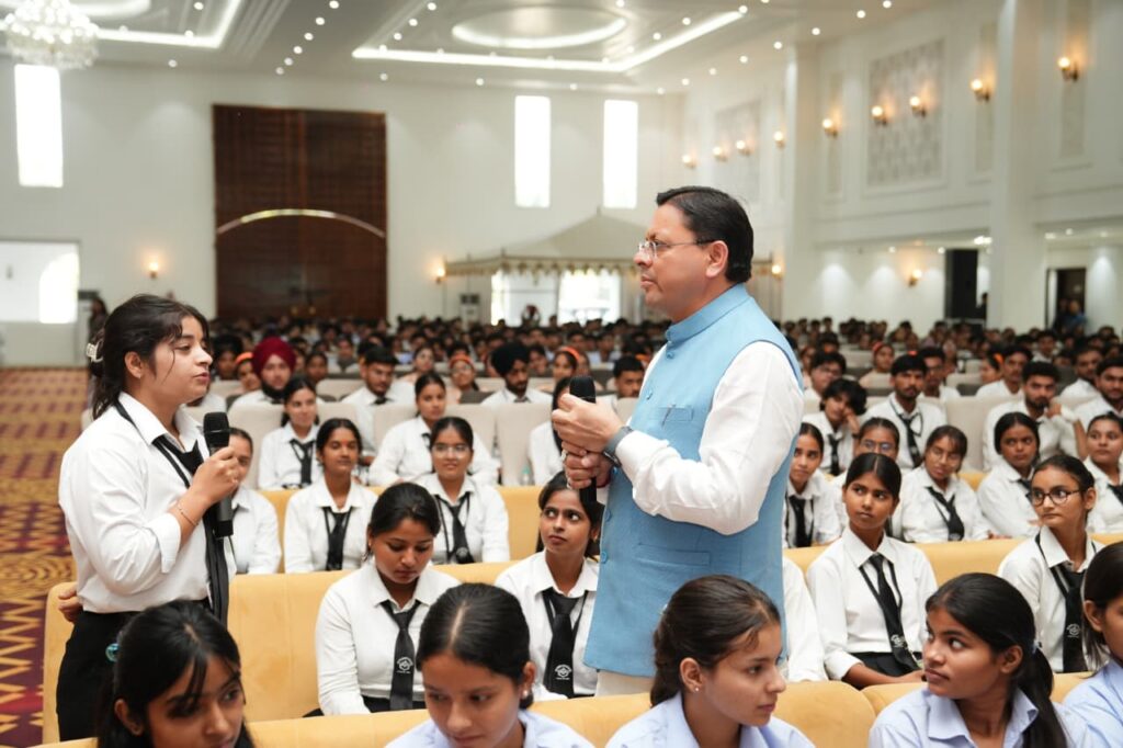 युवाओं को राज्य में ही मिलेंगे रोजगार और शिक्षा के अवसर,पलायन रोकने पर सरकार का जोर* युवाओं को राज्य में ही मिलेंगे रोजगार और शिक्षा के अवसर,पलायन रोकने पर सरकार का जोर*