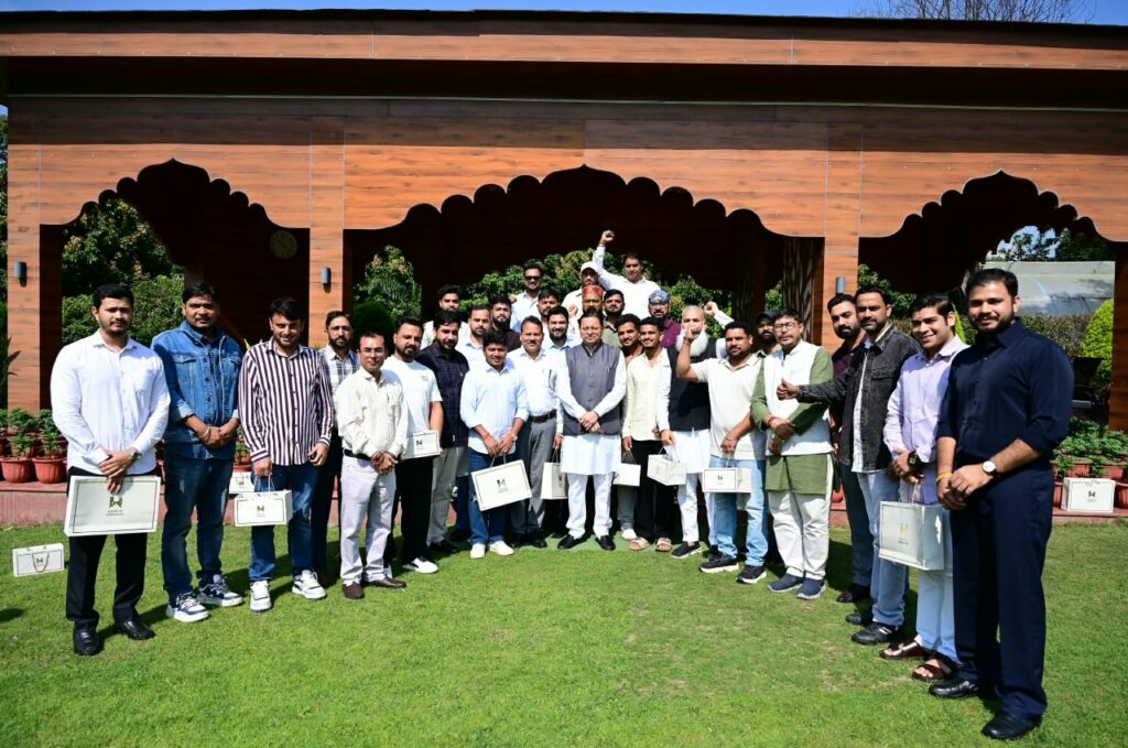हरियाणा के युवाओं ने मुख्यमंत्री से साझा किए उत्तराखण्ड भ्रमण के अनुभव*