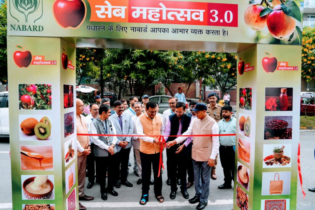 मुख्य सचिव ने किया नाबार्ड द्वारा आयोजित सेब महोत्सव 3.0 का शुभारम्भ*