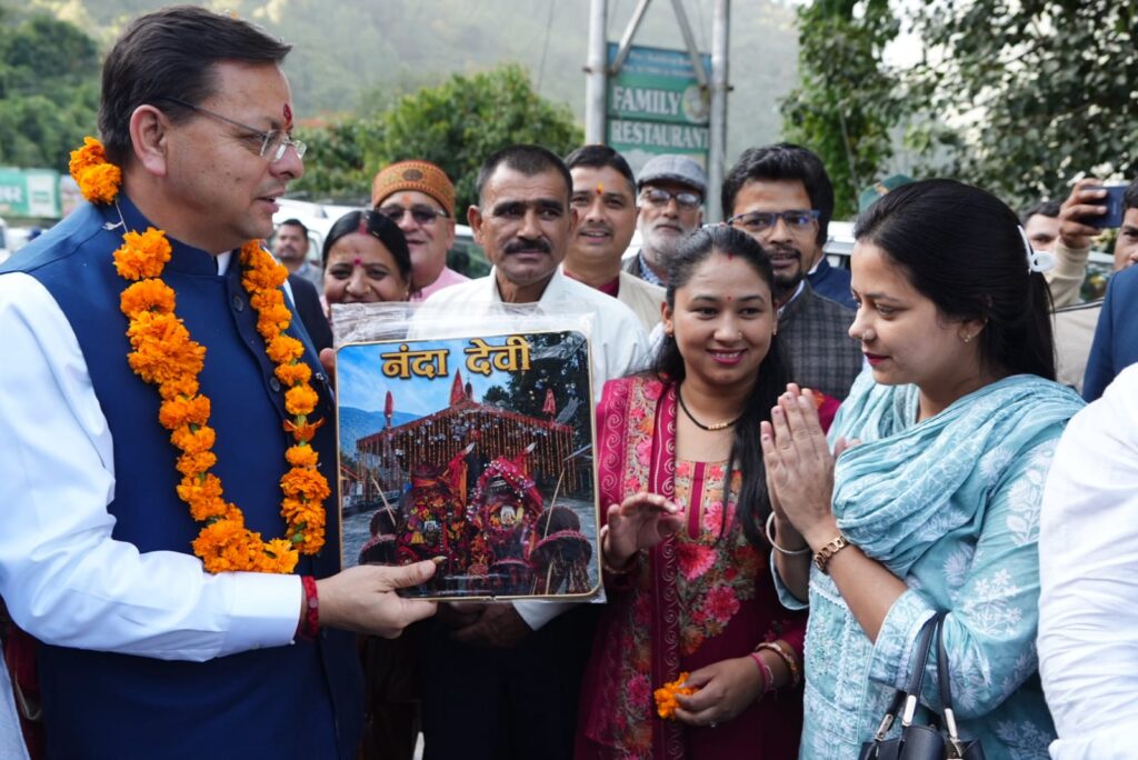 विधानसभा सत्र के लिए गैरसैंण आगमन पर मुख्यमंत्री पुष्कर सिंह धामी का भव्य स्वागत*