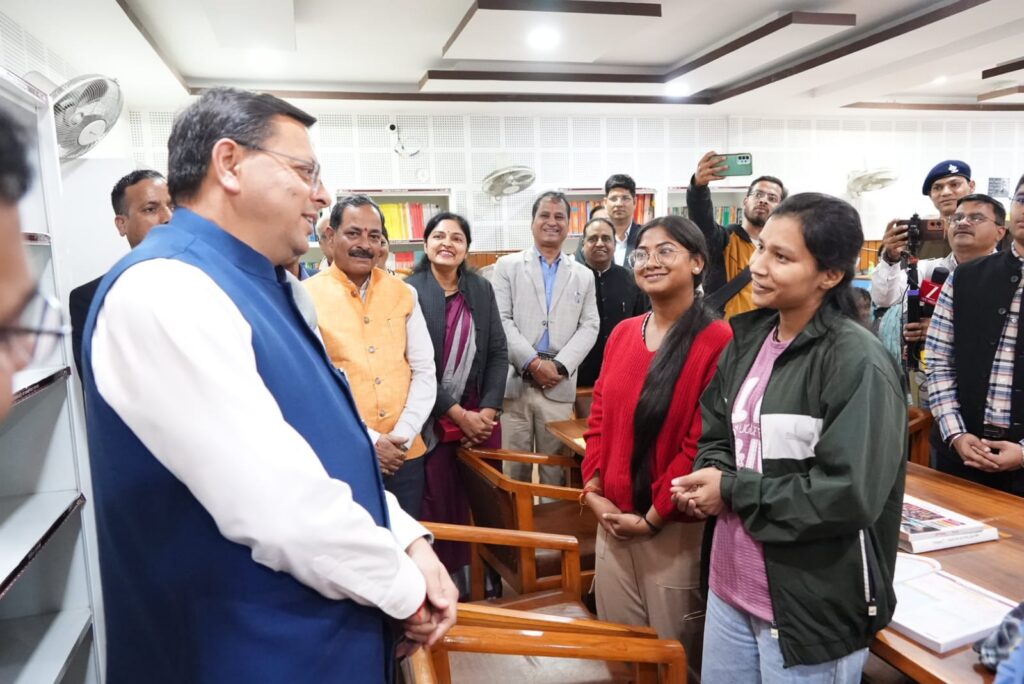 मुख्यमंत्री ने रुद्रप्रयाग में पुल-सुरंग परियोजना एवं संगम लाइब्रेरी का किया अवलोकन*